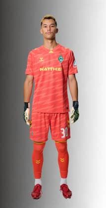 official portrait date SV Werder Bremen 2025 2026 Mio Backhaus Werder Bremen 30 1 BL portrait date 2025 2026, xWerderxBremenx xHeidmannxxvia nph00001