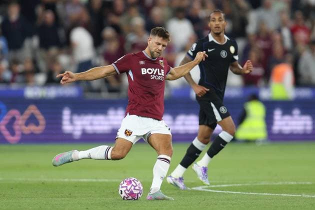 London, England, August 22nd 2025: Niclas Fullkrug of West Ham United crosses the ball during the Premier League match between West Ham United and Chelsea at London Stadium in London, England (Photo by Alexander Canillas Sports Press Photo SPP) (Alexander Canillas SPP) Copyright: xAlexanderxCanillas SPPx spp-en-AlCa-9U2A8861