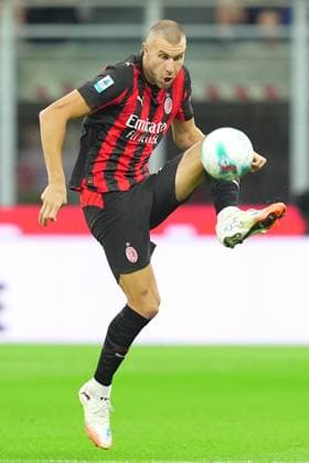 AC Milan s Strahinja Pavlovic during the Serie A soccer match between Milan and Cremonese at the San Siro Stadium in Milan , north Italy - Saturday , August 23 , 2025. - Soccer .  Copyright: xSpada LaPressex