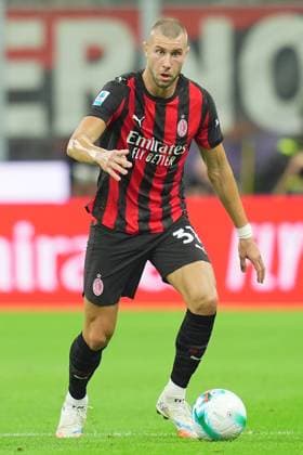 AC Milan s Strahinja Pavlovic during the Serie A soccer match between Milan and Cremonese at the San Siro Stadium in Milan , north Italy - Saturday , August 23 , 2025. - Soccer .  Copyright: xSpada LaPressex