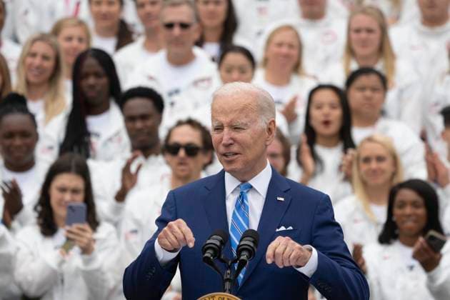 May 4, 2022, Washington, District of Columbia, USA: United States President Joe Biden welcomes Team USA to the White House to celebrate their participation Tokyo 2020 Summer Olympic and Paralympic Games and Beijing 2022 Winter Olympic and Paralympic Games, at the White House in Washington, DC on May 4, 2022 Copyright: xChrisxKleponisx