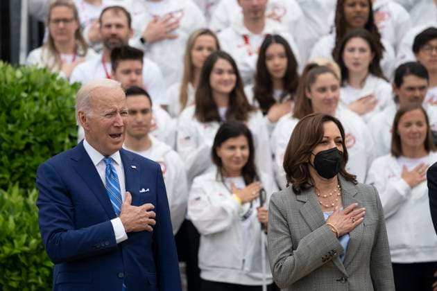 May 4, 2022, Washington, District of Columbia, USA: United States President Joe Biden and United States Vice President Kamala Harris sing the national anthem while welcoming Team USA to the White House to celebrate their participation Tokyo 2020 Summer Olympic and Paralympic Games and Beijing 2022 Winter Olympic and Paralympic Games, at the White House in Washington, DC on May 4, 2022 Copyright: xChrisxKleponisx