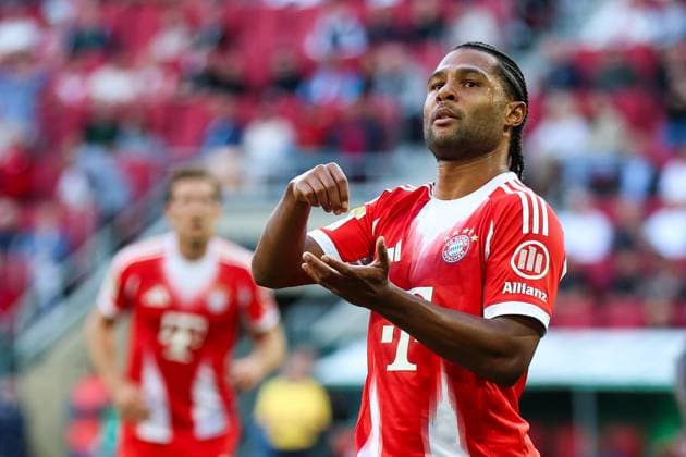 Soccer 1 Bundesliga 2 Matchday FC Augsburg FC Bayern Munich on 30 08 2025 at WWK Arena in Augsburg Goal celebration for 0 1 by Serge Gnabry Munich DFL regulations prohibit any use of photographs as image sequences and or quasi video xMSx