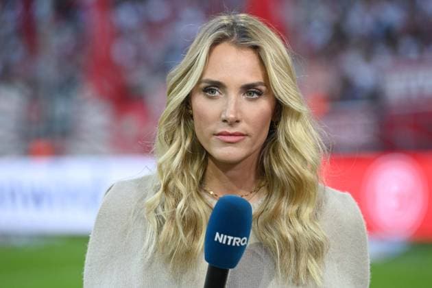 Anna KRAFT, Presenter, Portrait, Portrait, Cropped single image, Single subject, Soccer 2 Bundesliga, 4 Matchday, Fortuna Duesseldorf D Karlsruher SC KA 0 0 on 30 08 2025 at Merkur Spiel Arena Duesseldorf Germany DFL regulations prohibit any use of photographs as image sequences and or quasi video Â