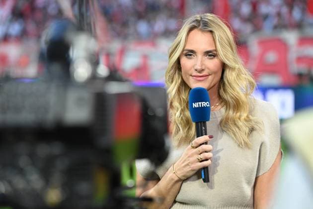 Anna KRAFT, Presenter, Portrait, Portrait, Cropped single image, Single subject, Soccer 2 Bundesliga, 4 Matchday, Fortuna Duesseldorf D Karlsruher SC KA 0 0 on 30 08 2025 at Merkur Spiel Arena Duesseldorf Germany DFL regulations prohibit any use of photographs as image sequences and or quasi video Â