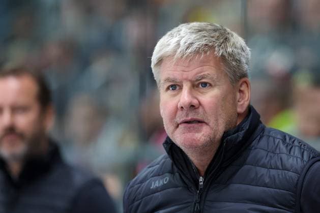 Head Coach Bill Peters Augsburger Panther , Augsburger Panther vs Graz99ers, Test match, Ice field hockey, Penny DEL, 31 08 2025 Augsburg Bayern Germany Copyright: xkolbert-press ChristianxKolbertx