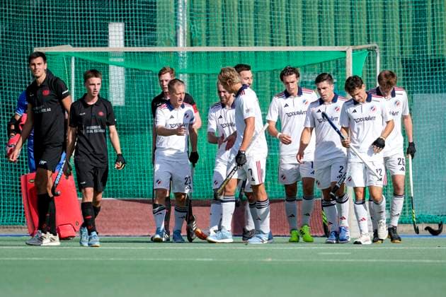 Players of Mannheimer HC MHC , celebrate the goal, celebrate the goal, goal, celebration, cheers about the goal, rejoicing, joy, rejoices, optimistic, positive, game scene, highlight, action, 06 09 2025, Mannheim Germany , Hockey, 1 Bundesliga, Men, Mannheimer HC Gladbacher HTC xozx