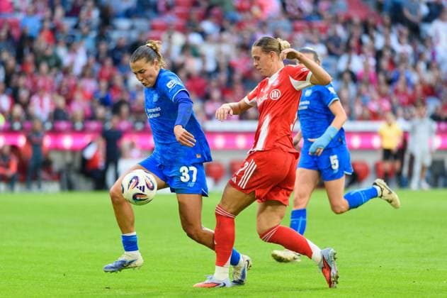 Carlotta Wamser (37 Bayer Leverkusen) and Klara Bühl Buehl (17 FC Bayern Munich) during the Google Pixel Frauen Bundesliga match between FC Bayern Munich and Bayer Leverkusen at Allianz Arena, Munich, Germany. (Sven Beyrich SPP) Copyright: xSvenxBeyrich SPPx spp-en-SvBe-SvBe-20250906-D4S_8098