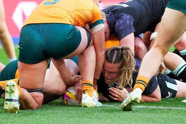 Sarah Bern of England scores a try England v Australia, Women s Rugby World Cup, Group A, Rugby Union, American Express Community Stadium, Brighton, UK - 06 Sept 2025Brighton American Express Community Stadi United Kingdom EDITORIAL USE ONLY No use with unauthorised audio, video, data, fixture lists, club league logos or live services. Online in-match use limited to 120 images, no video emulation. No use in betting, games or single club league player publications. Copyright: xAndrewxFosker Shutterstockx 15471122cg