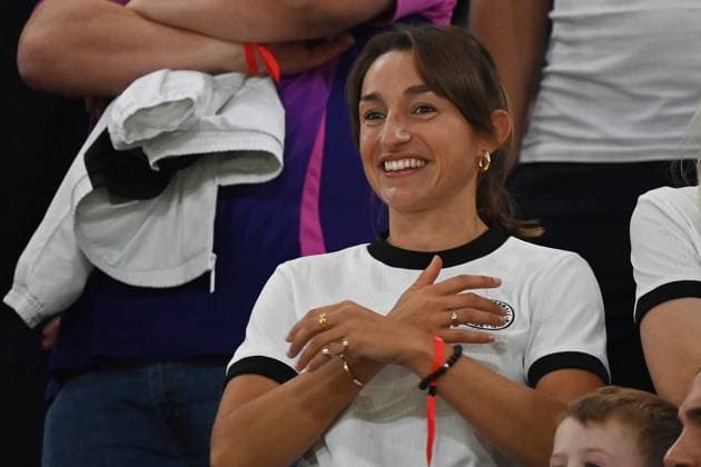 07 09 2025, xjrdrx, Football World Cup Qualification 2026, Germany Northern Ireland v l Lena Wurzenberger Partner of Coach Julian Nagelsmann German National Football Team DFB DFL DFB REGULATIONS PROHIBIT ANY USE OF PHOTOGRAPHS as IMAGE SEQUENCES and or QUASI VIDEO Cologne