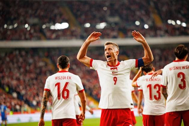 Robert Lewandowski seen celebrating after goal from Jakub Kaminski during World Cup 2026 European qualification game between national teams of Poland and Finland (Maciej Rogowski Ball Raw Images) Chorzow Slaski Stadium Poland Copyright: xMaciejxRogowskix maciejrogowski_poland_finland_2526-548