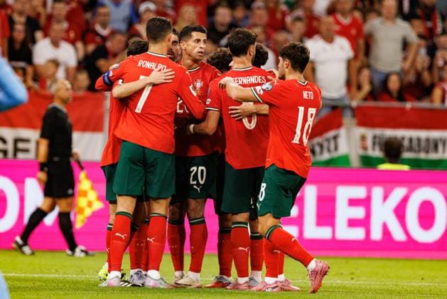 Players of Portugal seen celebrating after goal from Bernardo Silva during World Cup 2026 European qualification game between national teams of Hungary and Portugal (Maciej Rogowski Ball Raw Images) Budapest Puskas Arena Hungary Copyright: xMaciejxRogowskix maciejrogowski_hungary_portugal_2526-17