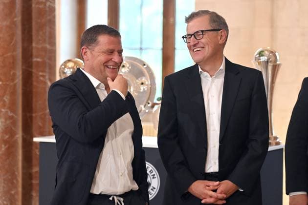from left Max EBERL Sports Director FC Bayern Muenchen ,Jan Christian DREESEN Chairman FCB , laughing,smiling,laughing,optimistic,good-humored Markus SOEDER State Premier of Bavaria and CSU Chairman receives the champion teams of FC Bayern in the State Chancellery in Munich on 10 09 2025,
