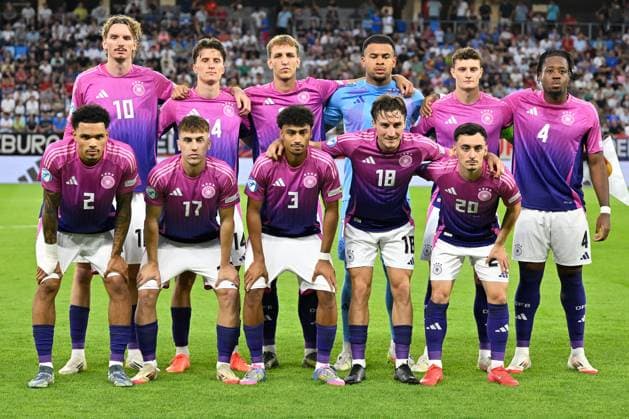 Bratislava, Narodny futbalovy stadion Tehelne Pole, 28 06 25, SVK, Men, UEFA U21 European Championship, Final, England Germany picture team photo, group photo Germany O v l Nick WOLTEMADE Germany , Tim OERMANN Germany , Nelson WEIPER Germany , Goalkeeper Noah ATUBOLU Germany , Eric MARTEL Germany and Bright ARREY MBI Germany U v l Nnamdi COLLINS Germany , Brajan GRUDA Germany , Nathaniel BROWN Germany , Rocco REITZ Germany and Paul NEBEL Germany UEFA regulations prohibit any use of photographs as image sequences and or quasi video Bratislava Slovakia