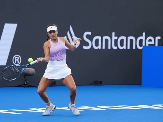 WTA GUADALAJARA 250 OPEN WTA GUADALAJARA 250 OPEN OSORIO VS JOVIC 11092025 GUADALAJARA, JALISCO Action photo of Camila Osorio of Colombia, during day 4 the WTA Guadalajara 250 Open, held at the Centro Panamericano de Tenis of Guadalajara, Jalisco, Mexico Action photo of Camila Osorio of Colombia, during day 4 of the WTA Guadalajara 250 Open, held at the Centro Panamericano de Tenis of Guadalajara, Jalisco, Mexico PHOTO BY IMAGENSHOP AGENCIA FOTOGRAFICA GUADALAJARA JALISCO MEXICO Copyright: xIMAGENSHOPxAGENCIAxFOTOGRAFICAx