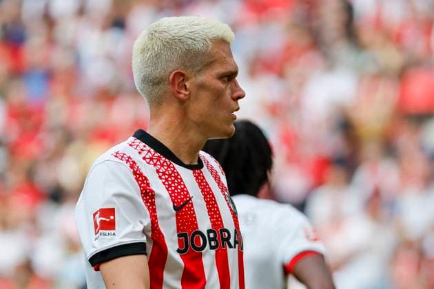 Matthias Ginter SC Freiburg, 28 , Germany, Soccer, 1 Bundesliga, Matchday 3, 2025 2026, SC Freiburg vs VfB Stuttgart, 13 09 2025, Europa Park Stadion, Freiburg im Breisgau, Germany Freiburg im Breisgau Europa Park Stadion Baden Württemberg Germany Copyright: xGrantxHubbsx