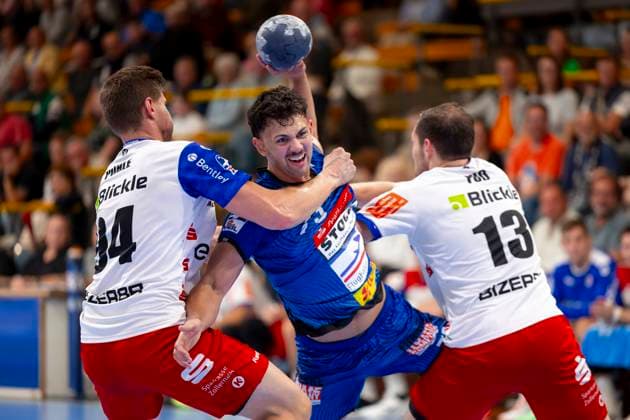 Lukas Kingsley Emdorf Nr 73, VfL Luebeck Schwartau vs Georg Pöhle Nr 94, HBW Balingen Weilstetten and Merlin Fuß Nr 13, HBW Balingen Weilstetten VfL Luebeck Schwartau vs HBW Balingen Weilstetten, Handball, 2 Bundesliga, 13 09 25 Luebeck Schleswig Holstein Germany Copyright: xAgentur54Gradx xFelixxKoenigx