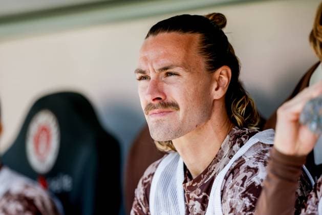 Hamburg, September 14, 2025 Soccer, 1 Bundesliga 2025 26, FC St Pauli FC Augsburg Jackson Irvine FC St Pauli, 7 DFL REGULATIONS PROHIBIT ANY USE OF PHOTOGRAPHS AS IMAGE SEQUENCES AND OR QUASI VIDEO