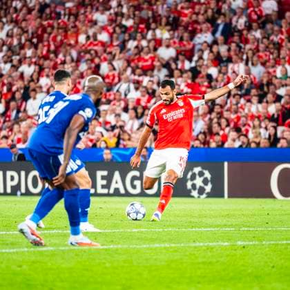 September 16, 2025, Lisbon, Lisbon, Portugal: Vangelos Pavlidis Of Benfica takes a powerful shot on goal, during the UEFA Champions League Group Stage - Round 1, between SL Benfica vs Qarabag Fk at Luz Stadium, Lisbon, on September 16, 2025 Lisbon Portugal - ZUMAr200 20250916_zsp_r200_022 Copyright: xNunoxReisinhox