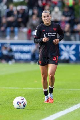 Google Pixel Frauen Bundesliga Bayer 04 Leverkusen Union Berlin 15 09 2025 Carlotta Wamser Bayer 04 Leverkusen, 37 on matchday 2 of the Google Pixel Frauen Bundesliga in the match Bayer 04 Leverkusen vs Union Berlin on 15 09 2025 at Ulrich Haberland Stadion in Leverkusen Copyright: xBEAUTIFULxSPORTS Meuselx