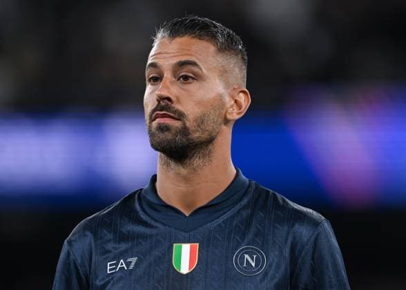 Manchester, England, 18th September 2025. Leonardo Spinazzola of Napoli ahead of the Manchester City vs Napoli UEFA Champions League match at the Etihad Stadium, Manchester. Picture credit should read: Cody Froggatt Sportimage EDITORIAL USE ONLY. No use with unauthorised audio, video, data, fixture lists, club league logos or live services. Online in-match use limited to 120 images, no video emulation. No use in betting, games or single club league player publications. SPI_067_CF_MCI_NAP SPI-4144-0234