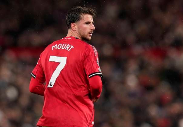 Manchester, England, 20th September 2025. Mason Mount of Manchester United, ManU during the Manchester United vs Chelsea Premier League match at Old Trafford, Manchester. Picture credit should read: Andrew Yates Sportimage EDITORIAL USE ONLY. No use with unauthorised audio, video, data, fixture lists, club league logos or live services. Online in-match use limited to 120 images, no video emulation. No use in betting, games or single club league player publications. SPI_103_AY_MAN_UTD_CHELSEA SPI-4149-0103