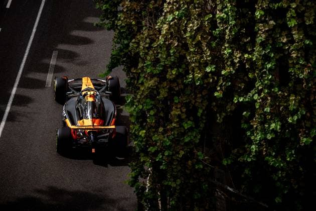 F1 - AZERBAIJAN GRAND PRIX 2025 04 NORRIS Lando (gbr), McLaren F1 Team MCL39, action during the 2025 Formula 1 Qatar Airways Azerbaijan Grand Prix, 17th round of the 2025 FIA Formula One World Championship, WM, Weltmeisterschaft from September 19 to 21, 2025 on the Baku City Circuit, in Baku, Azerbaijan - BakuAzerbaijan  Copyright: xALBERTOxVIMERCATIx
