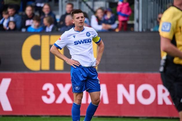 21 09 2025, Football, Men, 2 BL Bundesliga , Season 2025 2026, Holstein Kiel Karlsruher SC, 6 Matchday Captain Marvin Wanitzek KSC Kiel, Holstein Stadion Holstein Stadion Schleswig Holstein Germany