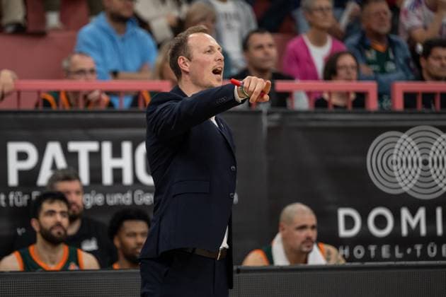 Jacques Schneider VET CONCEPT Gladiators Trier, Head Coach, Coach GER, Tigers Tuebingen vs VET CONCEPT Gladiators Trier, Basketball, Men, BBL Cup, 1 Round, Season 2025 2026, 23 09 2025, GER, Tigers Tuebingen vs VET CONCEPT Gladiators Trier, Basketball, Men, BBL Cup, 1 Round, Season 2025 2026, 23 09 2025 Tuebingen Copyright: xEibner-Pressefoto WolfgangxFrankx EP_WFK