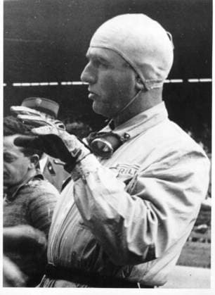 Groï¬er Car price from Spain in Barcelona Juan Fangio wins and picks to the Title the Automobile World Champion 1951 be sch°rfster Rival, Ascari Italy occupied square 4 in this Race and was in the Overall standings second u B Z Fangio Argentina ATTENTION date estimated !ACHTUNG AUFNAHMEDATUM GESCHÄTZT!
