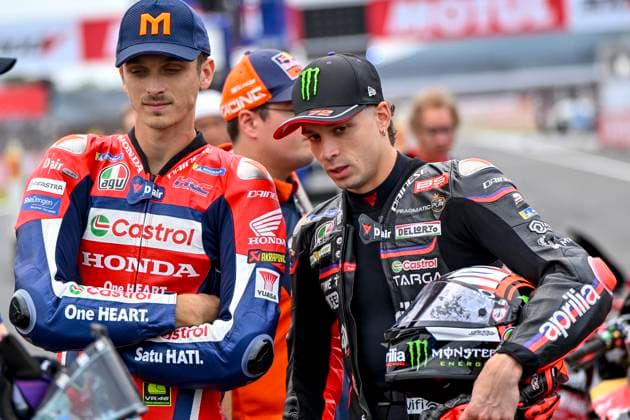 MOTO - MOTO GP - GRAND PRIX OF JAPAN 2025 BEZECCHI Marco (ita), Aprilia Racing Team Gresini, Aprilia RS-GP 2025, portrait with MARINI Luca (ita), Honda Team, Honda RC213V during the 2025 MotoGP Motul Grand Prix of Japan on the Twin Ring Motegi Circuit from September 26 to 28, At Motegi, Japan - MotegiJapan Copyright: xGIGIxSOLDANOx