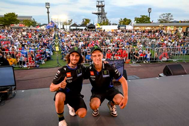MOTO - MOTO GP - GRAND PRIX OF JAPAN 2025 QUARTARARO Fabio (fra), Monster Energy Yamaha MotoGP, Yamaha YZR-M1, portrait RINS Alex (spa), Monster Energy Yamaha MotoGP, Yamaha YZR-M1, portrait with fans during the 2025 MotoGP Motul Grand Prix of Japan on the Twin Ring Motegi Circuit from September 26 to 28, At Motegi, Japan - MotegiJapan  Copyright: xGIGIxSOLDANOx
