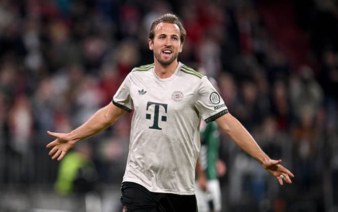 Soccer 1 Bundesliga Season 2025 2026 5 Matchday FC Bayern Muenchen SV Werder Bremen 26 09 2025 Cheering after the goal for 3 0, Harry Kane FC Bayern Muenchen