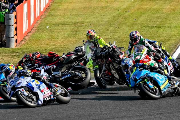 MOTO - MOTO GP - GRAND PRIX OF JAPAN 2025 12 VINALES Maverick (spa), Red Bull KTM Tech 3, KTM RC16, action accident, crash sprint race during the 2025 MotoGP Motul Grand Prix of Japan on the Twin Ring Motegi Circuit from September 26 to 28, At Motegi, Japan - MotegiJapan  Copyright: xGIGIxSOLDANOx