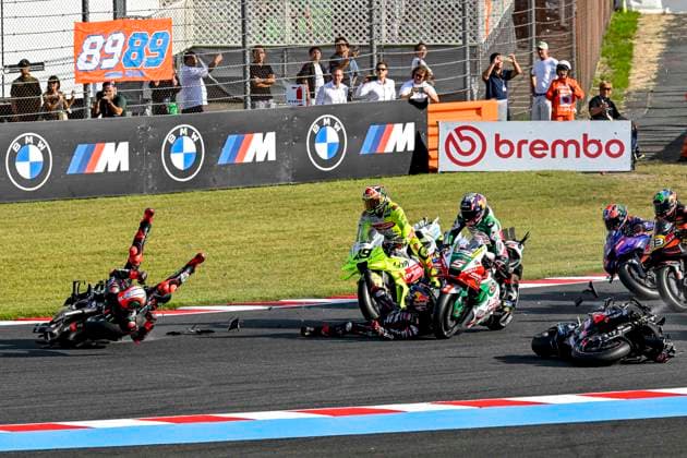 MOTO - MOTO GP - GRAND PRIX OF JAPAN 2025 12 VINALES Maverick (spa), Red Bull KTM Tech 3, KTM RC16 01 MARTIN Jorge (spa), Aprilia Racing Team Gresini, Aprilia RS-GP 2025,, action accident, crash sprint race during the 2025 MotoGP Motul Grand Prix of Japan on the Twin Ring Motegi Circuit from September 26 to 28, At Motegi, Japan - MotegiJapan  Copyright: xGIGIxSOLDANOx