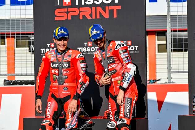 MOTO - MOTO GP - GRAND PRIX OF JAPAN 2025 BAGNAIA Francesco (ita), Ducati Lenovo Team, Ducati Desmosedici GP25, portrait celebrates his victory of the Sprint race with MARQUEZ Marc (spa), Ducati Lenovo Team, Ducati Desmosedici GP25, portrait during the 2025 MotoGP Motul Grand Prix of Japan on the Twin Ring Motegi Circuit from September 26 to 28, At Motegi, Japan - MotegiJapan Copyright: xGIGIxSOLDANOx