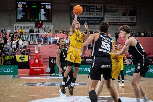 Tigers Tuebingen Nuernberg Falcons, Men, 2 Bundesliga, Barmer 2 Basketball Bundesliga, pro A, 1 Spieltag, Spielzeit 2025 2025, 27 09 2025 Isaiah Sanders Tigers Tuebingen, 10