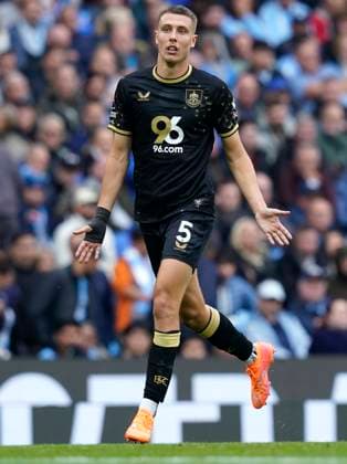 Manchester, England, 27th September 2025. Maxime Esteve of Burnley during the Manchester City vs Burnley Premier League match at the Etihad Stadium, Manchester. Picture credit should read: Andrew Yates Sportimage EDITORIAL USE ONLY. No use with unauthorised audio, video, data, fixture lists, club league logos or live services. Online in-match use limited to 120 images, no video emulation. No use in betting, games or single club league player publications. SPI_098_AY_MAN_CITY_BURNLEY SPI-4169-0096