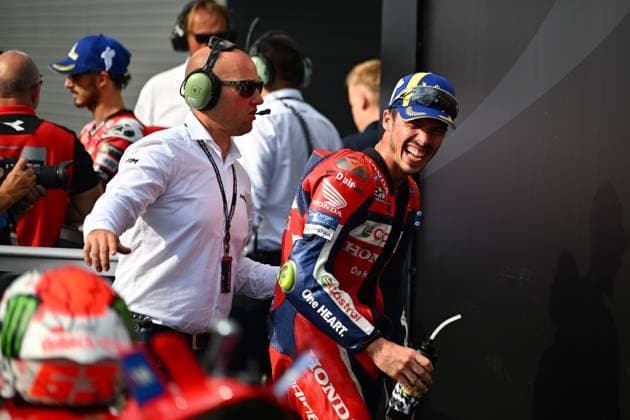 MOTO - MOTO GP - GRAND PRIX OF JAPAN 2025 MILLER Jack (aus), Prima Pramac Racing, Yamaha YZR-M1, portrait, celebrating his podium during the 2025 MotoGP Motul Grand Prix of Japan on the Twin Ring Motegi Circuit from September 26 to 28, At Motegi, Japan - MotegiJapan Copyright: xGIGIxSOLDANOx