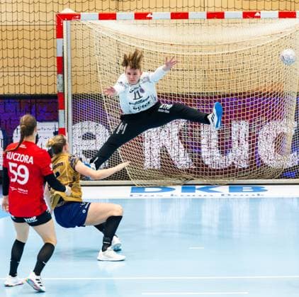 28 09 2025, GER, Handball, Women, Season 2025 2026, DHB Pokal 2 Runde Achtelfinale, Thueringer HC Buxtehuder SV Laura Kuske Thueringer HC,11 99947 Bad Langensalza Salza Halle Sporthalle Mehrz Thüringen Germany
