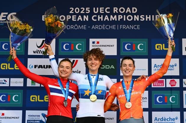 UEC 2025 Road European Championship, EM, Europameisterschaft Drome-Ardeche 01 10 2025 ETOILE-SUR-RHONE, FRANCE - OCTOBER 01 : Reusser Marlen (Switzerland) Ottestad Mie Bjorndal (Norway) and Bredewold Mischa (NED) during the podium ceremony of the Women Elite Individual Time Trial of the 2025 UEC Road European Championship Drome-Ardeche 10th edition an UCI Continental Championships cycling race of 24 km with start in Loriol-sur-Drome and finish in Etoile-sur-Rhone on October 1, 2025 in Etoile-sur-Rhone, France, 01 10 2025 Etoile-sur-Rhone France  Copyright: xVincentxKalutx