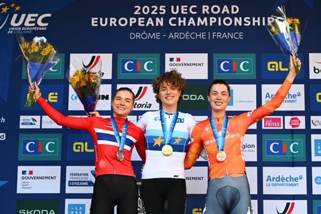 UEC 2025 Road European Championship, EM, Europameisterschaft Drome-Ardeche 01 10 2025 ETOILE-SUR-RHONE, FRANCE - OCTOBER 01 : Reusser Marlen (Switzerland) Ottestad Mie Bjorndal (Norway) and Bredewold Mischa (NED) during the podium ceremony of the Women Elite Individual Time Trial of the 2025 UEC Road European Championship Drome-Ardeche 10th edition an UCI Continental Championships cycling race of 24 km with start in Loriol-sur-Drome and finish in Etoile-sur-Rhone on October 1, 2025 in Etoile-sur-Rhone, France, 01 10 2025 Etoile-sur-Rhone France  Copyright: xVincentxKalutx