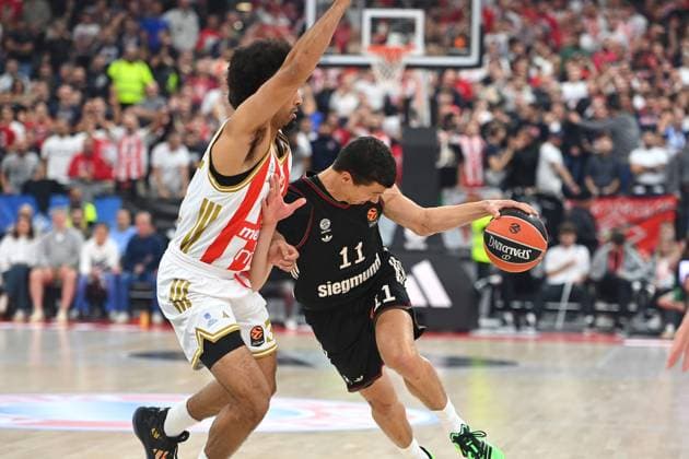 VLADIMIR LUCIC FCB , action,duel against Jordan NWORA Belgrade Basketball Euro League,season 2025 2026, FC Bayern Muenchen Red Star Belgrade on 02 10 2025, S A P G A R D EN