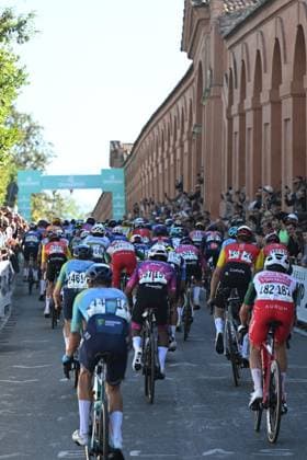 04-10-2025 Giro Dell emilia; Bologna - San Luca;