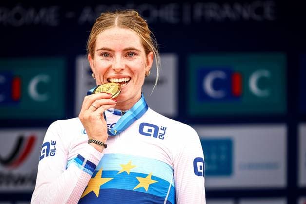 Netherlands Demi Vollering celebrates on the podium with her golden medal after winning the 116,1 km road race of the Women Elite category at the UEC road European cycling championships, Saturday 04 October 2025, in Loriol-sur-Drome, France. The European cycling championships Drome-Ardeche takes place from 1 to 5 October. DAVIDxPINTENS x136066471x