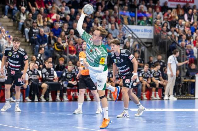 Tobias Schjoelberg Groendahl Füchse Berlin, 15 HC Erlangen vs Fuechse Berlin, Handball, 1 Handball Bundesliga, Season 2025 2026, Matchday 7, 04 10 2025 HC Erlangen vs Fuechse Berlin, Handball, 1 Handball Bundesliga, Season 2025 2026, Matchday 7, 04 10 2025 Nuremberg Copyright: xEibner-Pressefoto ArdanxFuessmanx EP_AFN