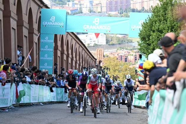 04-10-2025 Giro Dell emilia; Bologna - San Luca;