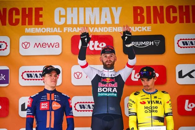 Binche Chimay Binche 2025 Cycling Race BINCHE, BELGIUM - OCTOBER 07 : Meeus Jordi (BEL) of Red Bull BORA - Hansgrohe, Eekhoff Nils Out (NED) of Team Picnic PostNL and Laporte Christophe (BEL) of Team Visma - Lease a Bike on the podium during the 37th edition of Binche Chimay Binche an UCI Class 1.1 one day cycling road race for Men Elite of 203.2 km with start in Binche and finish in Binche on October 7, 2025 in Binche, Belgium, 07 10 2025 ( Motordriver Stephan Boone - Binche Belgium Copyright: xGvgx