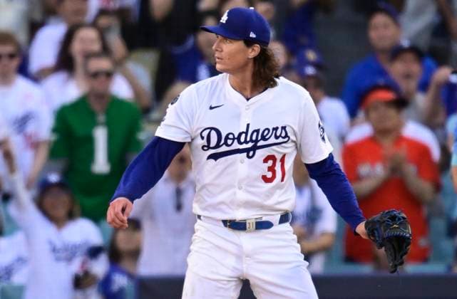Los Angeles Dodgers starting pitcher Tyler Glasnow (31) reacts after his eighth strikeout against the Philadelphia Phillies in the sixth inning during game four of the MLB, Baseball Herren, USA National League Division Series at Dodger Stadium in Los Angeles, California, on Thursday, October 9, 2025. LOS20251009914 JOHNxMCCOY