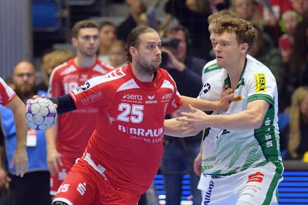 Olle Forsell Schefvert MT Melsungen 25 on the ball , Tim Maximilian Hertzfeld SC DHfK Leipzig 72 R , GER, MT Melsungen SC DHfK Leipzig, Handball, 1 Bundesliga, Matchday 8, Season 2025 2026, 10 10 2025, GER, MT Melsungen SC DHfK Leipzig, Handball, 1 Bundesliga, Matchday 8, Season 2025 2026, 10 10 2025 Kassel Copyright: xEibner-Pressefotox xRolandxSippex EP_RSL